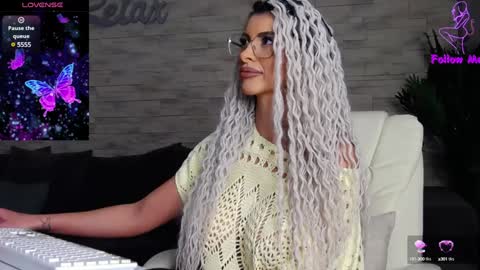 Snapshot of victoriamazze chatting on 12/16/24, 01:21 Victoria online show from 12/16/24, 01:21