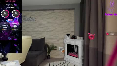 Snapshot of victoriamazze chatting on 11/01/25, 12:45 Victoria online show from 11/01/25, 12:45