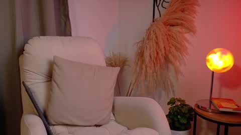 VictoriaNova online show from 02/26/26, 06:18