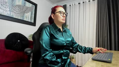 victoriapaker online show from 04/08/26, 10:04