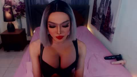 Victoria online show from 04/22/26, 01:41