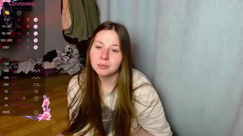 victoriassecrets_ online show from 12/19/25, 08:38