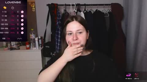 Snapshot of victoriassecrets_ chatting on 02/08/26, 01:25 victoriassecrets_ online show from 02/08/26, 01:25