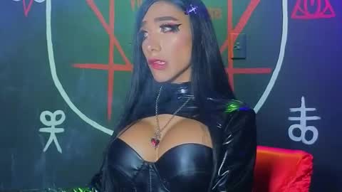 Victoria Vampire online show from 10/24/25, 05:37