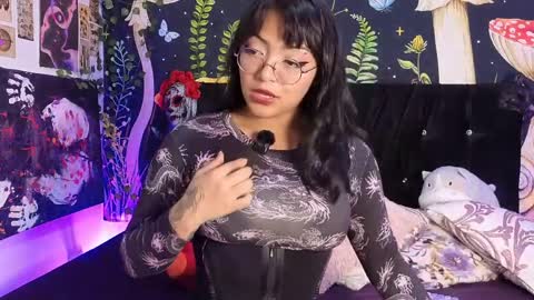 victoriia_thompson online show from 04/03/26, 09:57