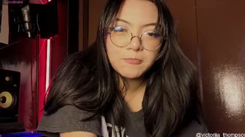 victoriia_thompson online show from 06/20/26, 10:12