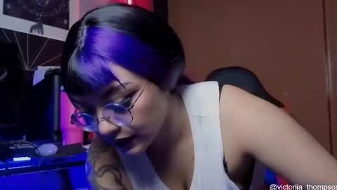 victoriia_thompson online show from 07/04/26, 09:32