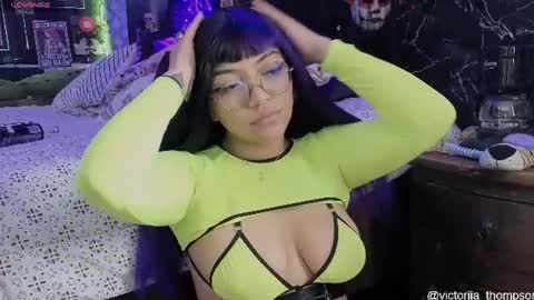 victoriia_thompson online show from 07/12/26, 08:22