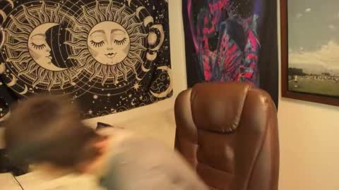 Victorino Jhonson online show from 12/23/25, 03:59