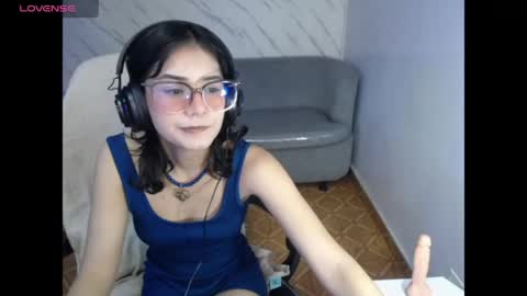 Live 1000pm 600am COLOMBIAN HOUR online show from 04/28/26, 03:11