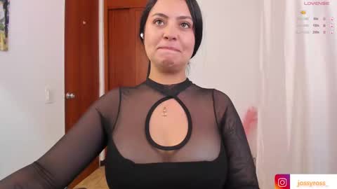 V  I C  T O R I A  online show from 03/11/25, 08:31