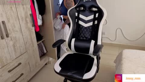 V  I C  T O R I A  online show from 03/14/26, 06:57