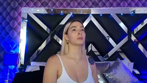 victtoria lee online show from 05/12/26, 08:17