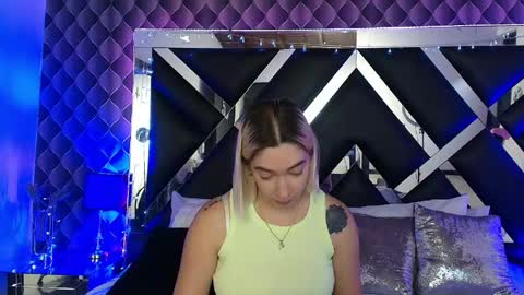victtoria lee online show from 05/19/26, 08:59