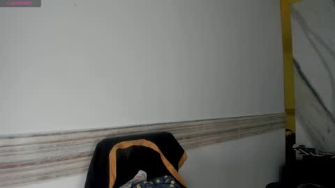 Snapshot of victtoria_parker chatting on 02/02/25, 01:08 VICTORIA online show from 02/02/25, 01:08