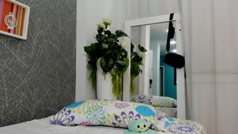 viictoriiasaenz online show from 05/24/26, 05:56