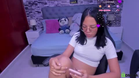 Violet online show from 04/30/26, 06:25