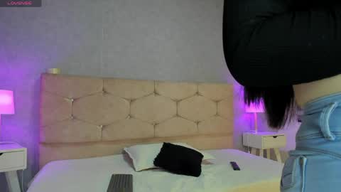 VIOLET  online show from 05/13/26, 09:11