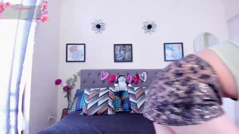 Violet online show from 06/20/26, 07:49