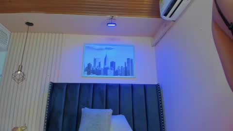 Viiolett online show from 01/25/25, 08:00