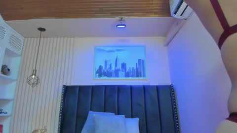 Viiolett online show from 01/31/25, 08:01