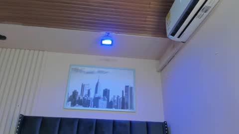 Viiolett online show from 03/02/25, 07:56