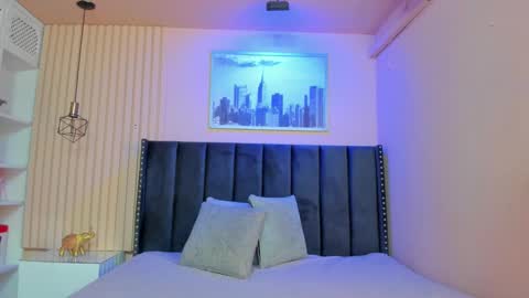 Viiolett online show from 03/09/25, 07:26