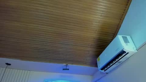 Viiolett online show from 09/21/25, 07:59