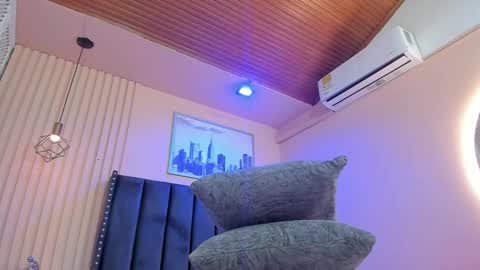 Viiolett online show from 01/13/26, 08:25