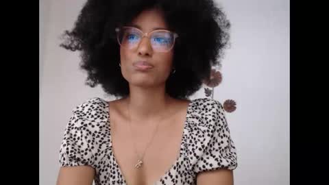 viiolettaaa online show from 06/01/26, 09:49