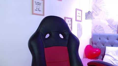 viioleta online show from 02/15/25, 12:11