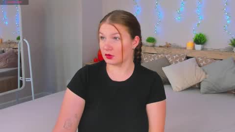 Snapshot of viirginia_robinson chatting on 04/09/26, 10:09 Jinny online show from 04/09/26, 10:09