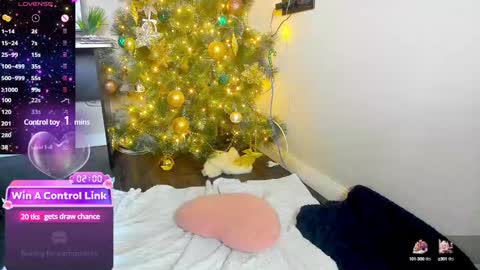 Snapshot of vik_and_love chatting on 12/30/24, 04:20 Vika online show from 12/30/24, 04:20