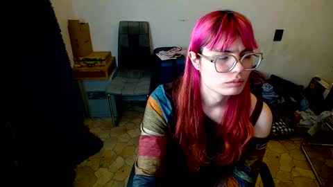 Snapshot of vika_sirnik chatting on 12/15/25, 08:57 Lizochka1337 online show from 12/15/25, 08:57