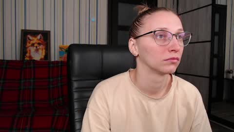 Vika online show from 04/05/26, 04:04