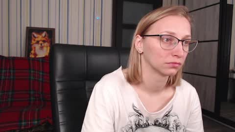 Vika online show from 05/19/26, 01:22