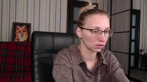 Vika online show from 05/23/26, 11:58