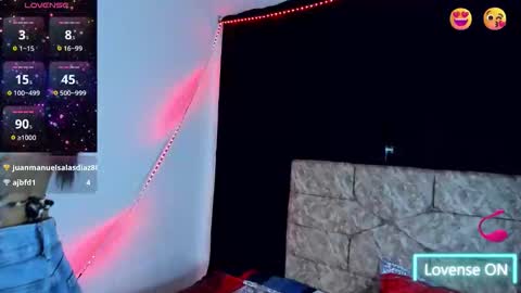 Vikgomez online show from 09/27/25, 03:22