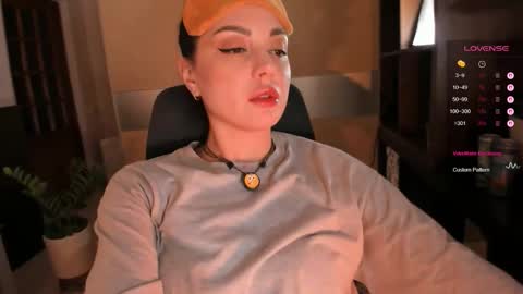 Snapshot of vikibellson chatting on 09/12/25, 06:30 Viki Bellson online show from 09/12/25, 06:30