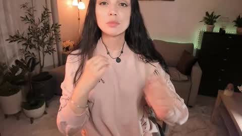 Snapshot of vikibellson chatting on 09/21/25, 06:20 Viki Bellson online show from 09/21/25, 06:20