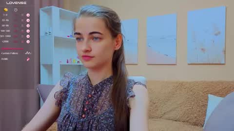 Snapshot of vikiberry chatting on 09/10/25, 10:04 vikiberry online show from 09/10/25, 10:04