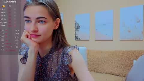 Snapshot of vikiberry chatting on 09/16/25, 06:47 vikiberry online show from 09/16/25, 06:47