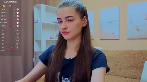 Snapshot of vikiberry chatting on 10/11/25, 05:28 vikiberry online show from 10/11/25, 05:28