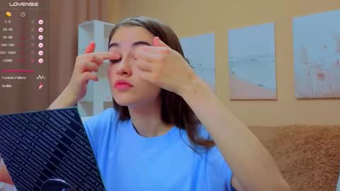 Snapshot of vikiberry chatting on 10/18/25, 04:04 vikiberry online show from 10/18/25, 04:04