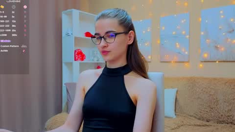 vikiberry online show from 04/18/26, 04:11