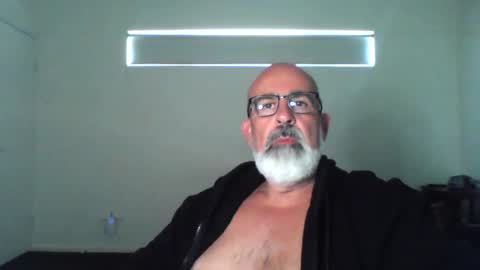 Snapshot of viking666aaa chatting on 04/12/26, 05:01 Viking666 here to play not to pay ladies online show from 04/12/26, 05:01