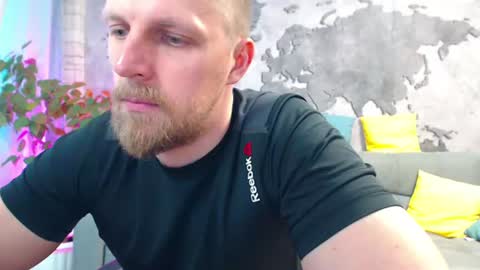 Snapshot of vikingchrisss chatting on 06/28/26, 10:32 vikingchrisss online show from 06/28/26, 10:32