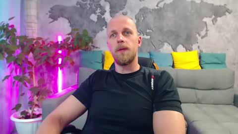 Snapshot of vikingchrisss chatting on 07/14/26, 10:54 vikingchrisss online show from 07/14/26, 10:54