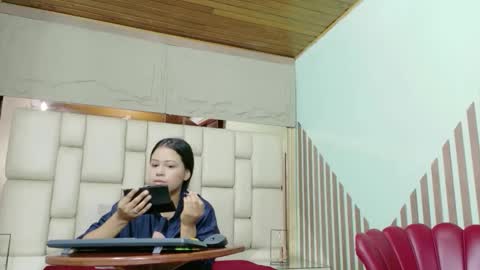 vikiTomson online show from 02/02/26, 12:37