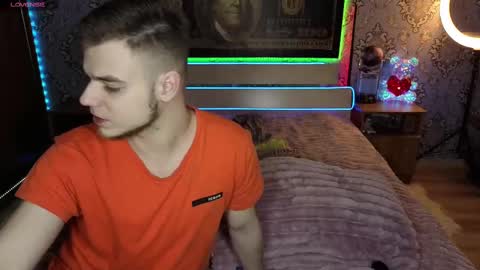 vikki and george online show from 03/06/25, 07:54